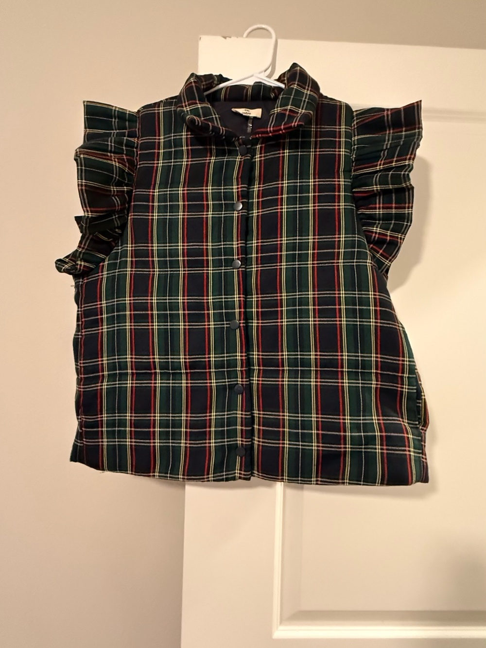 entro Green Plaid Ruffle-Sleeve Button-Front Top